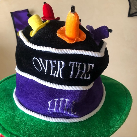 Over The Hill Hat & Sash - Picture 5 of 11